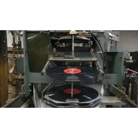 ETR Media - Vinyl Nation Blu-Ray with slipcover, showcasing vinyl pressing machine.