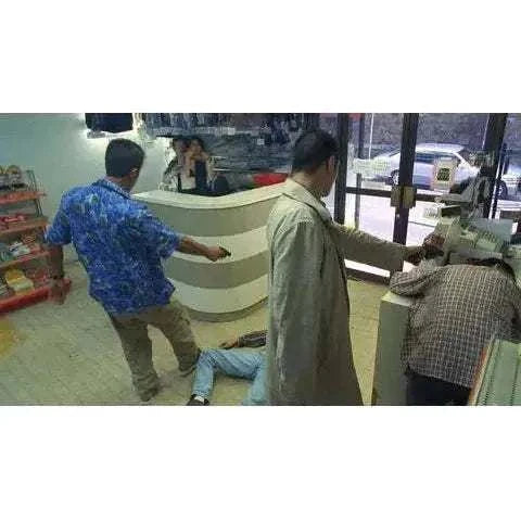 Kani - Bullets Over Summer Blu-Ray with slipcover scene featuring action sequence in a store.